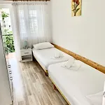 Rudelj * Makarska