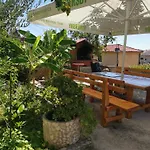Rudelj Appartamento Makarska