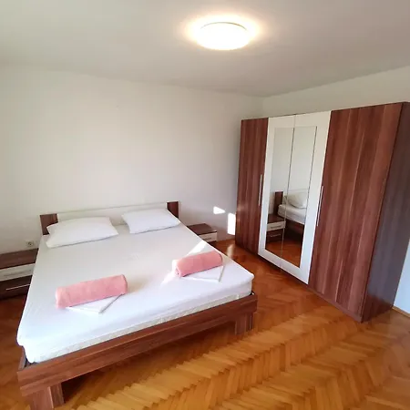Appartement Rudelj *