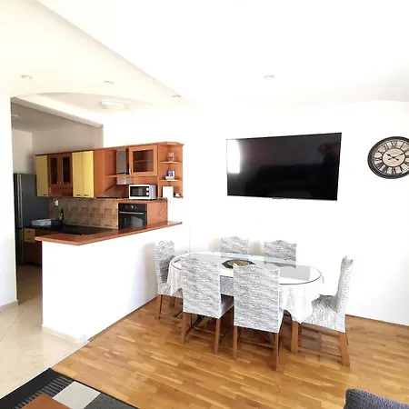 Rudelj Apartament Makarska