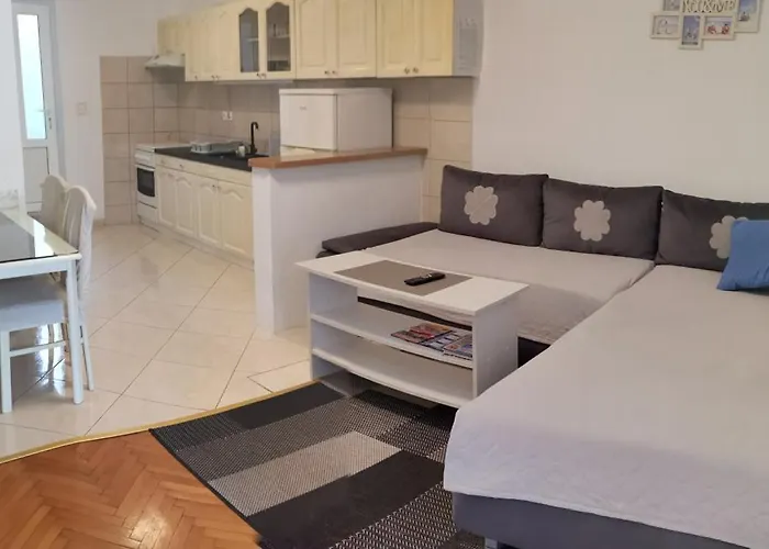 Rudelj * 마카르스카