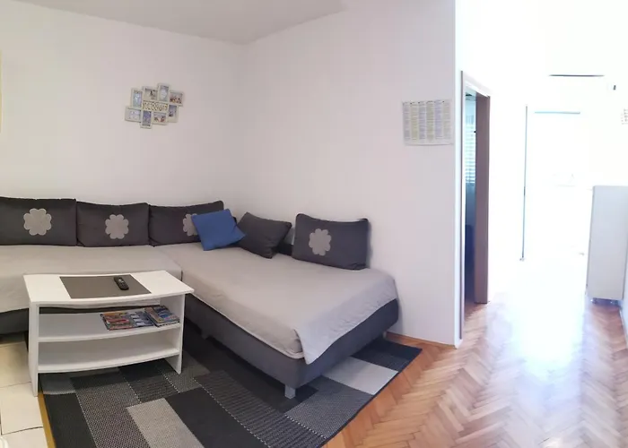Rudelj Apartamento Makarska