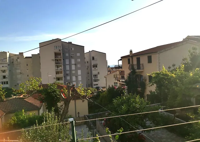 Rudelj Appartamento Makarska